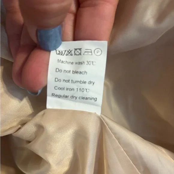 Women's Tan Coat- XXXL - Picture 4 of 4